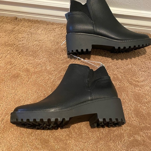 Universal thread women’s Black Ankle Boots Zipper New size 10 stylish comfort - Picture 2 of 15